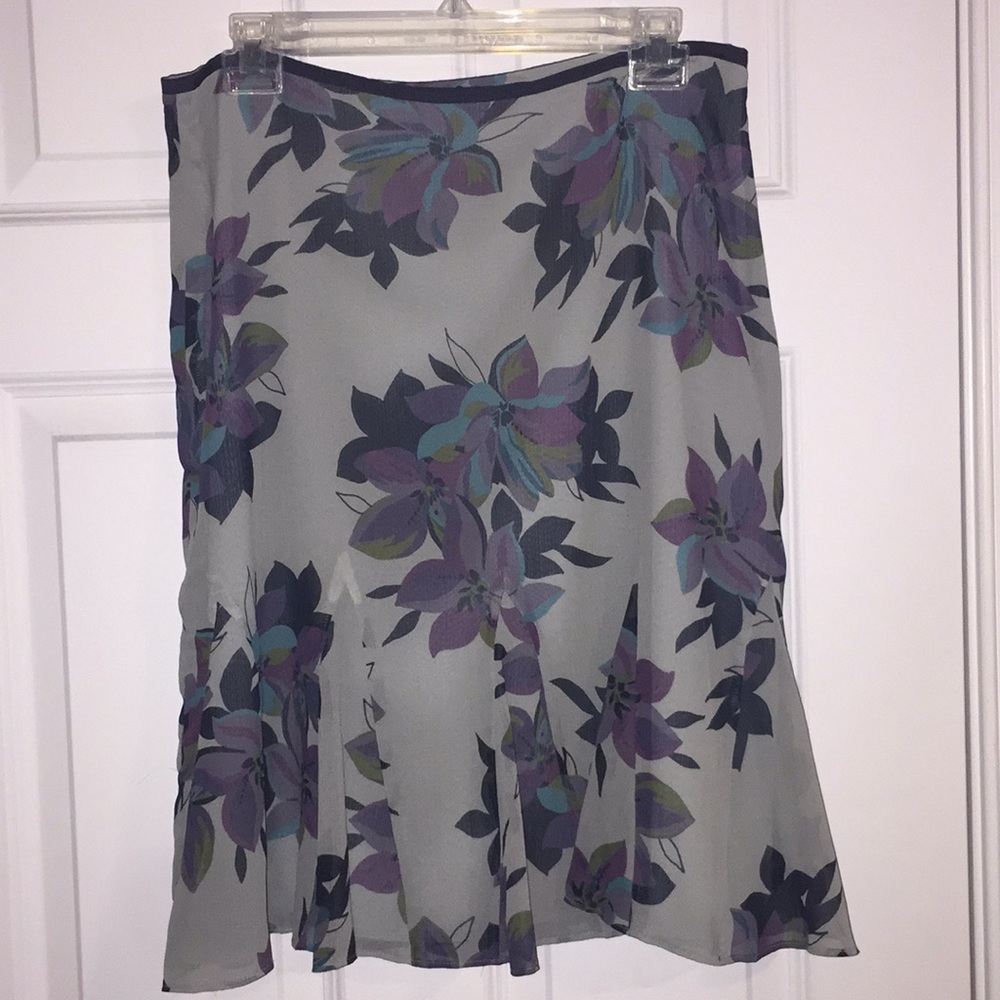 Access flowered skirt, like new